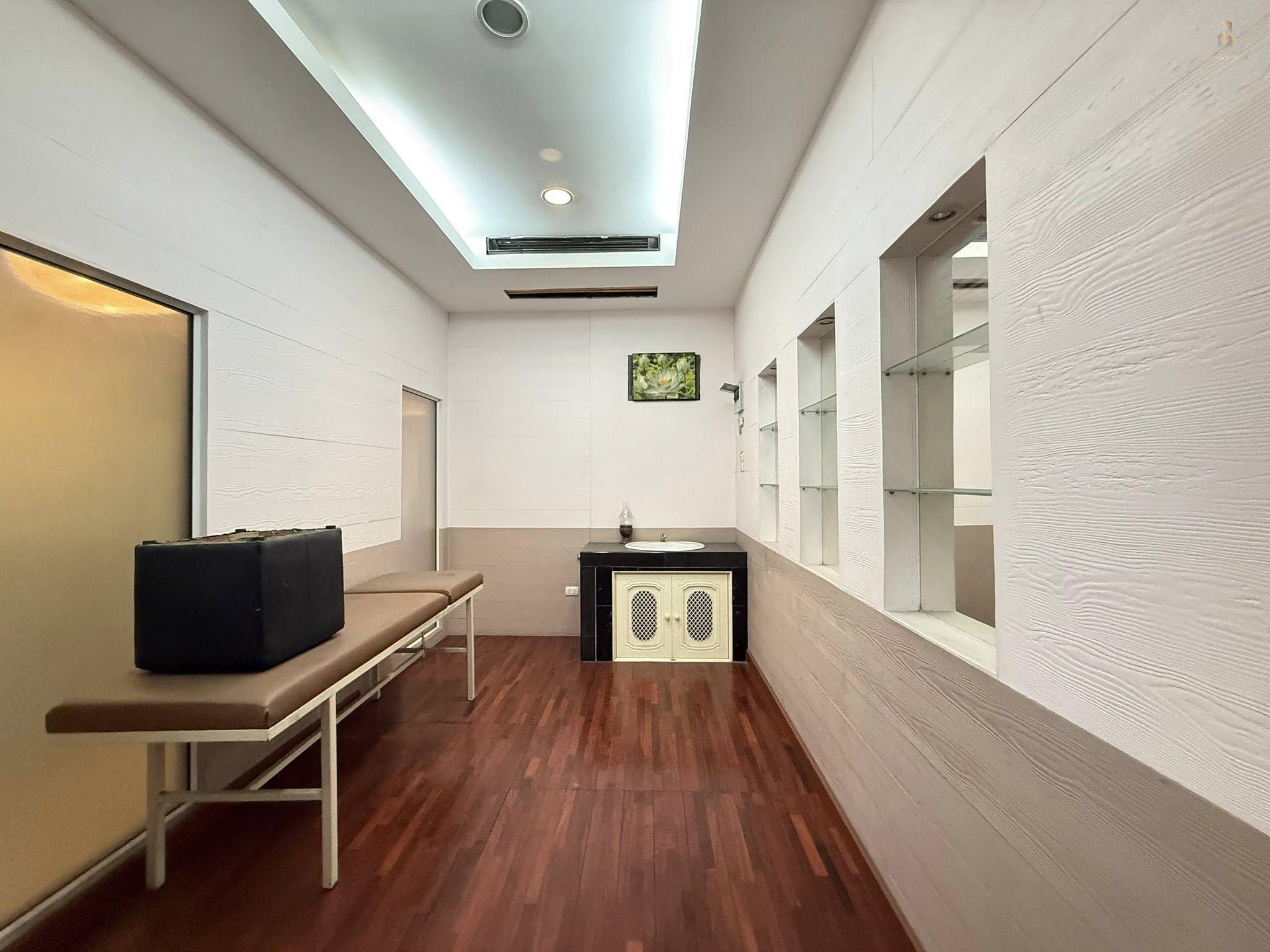Commercial building for sale Siam Country Club Pattaya15
