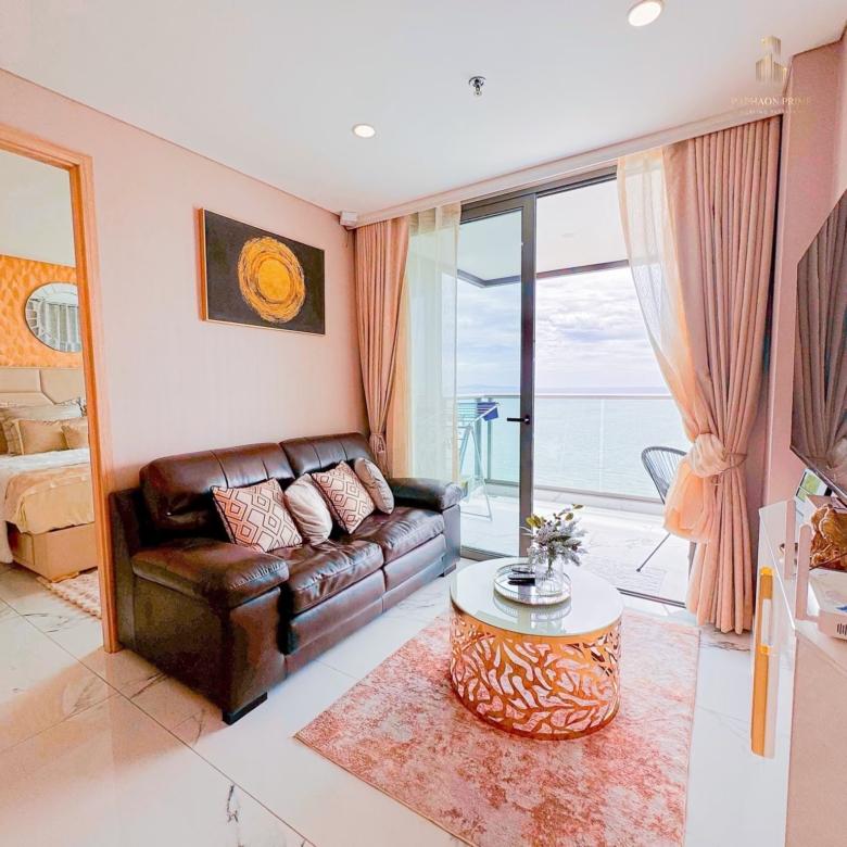 Copacabana Beach Jomtien condo for sale