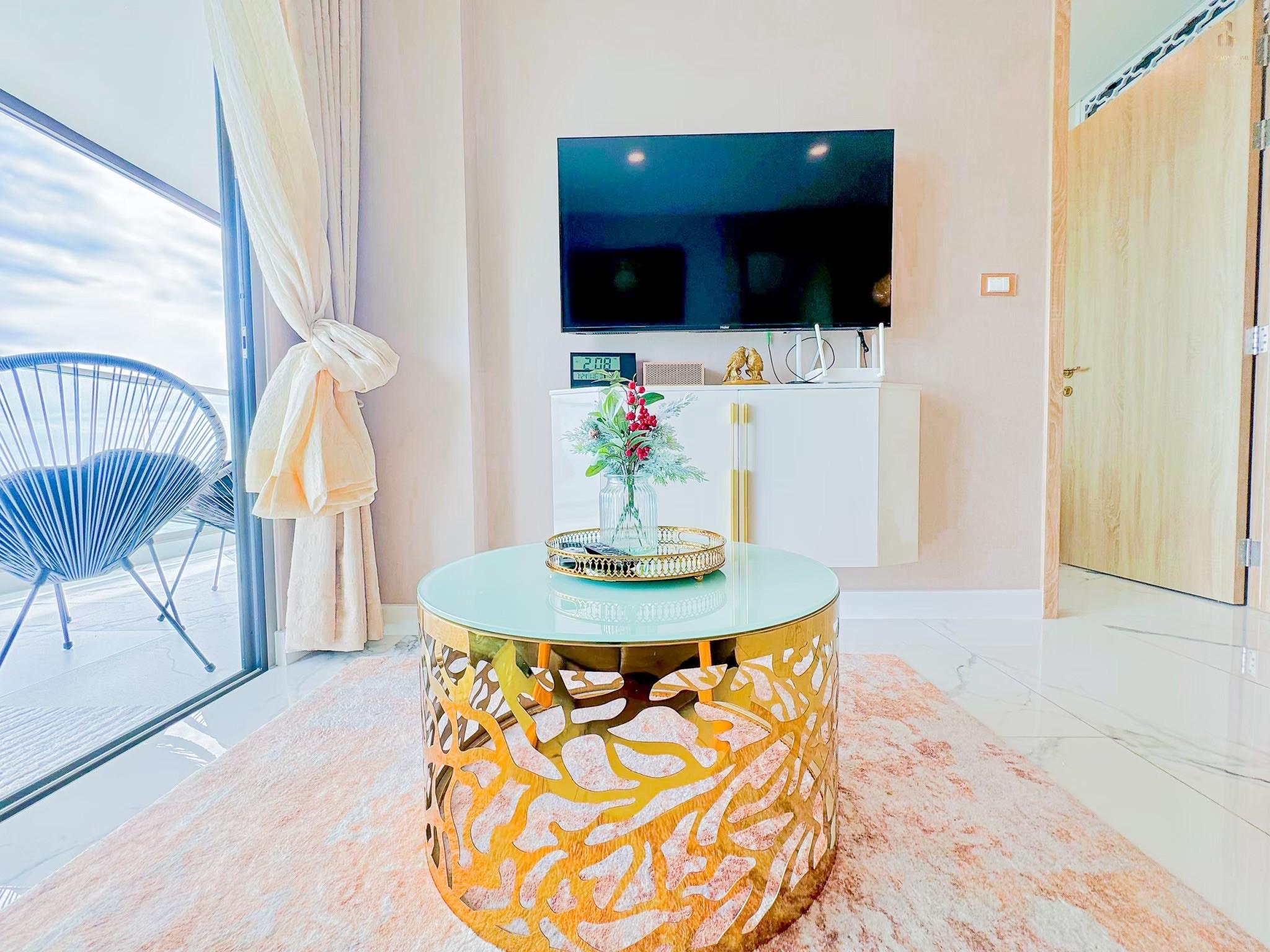 Copacabana Beach Jomtien condo for sale TV