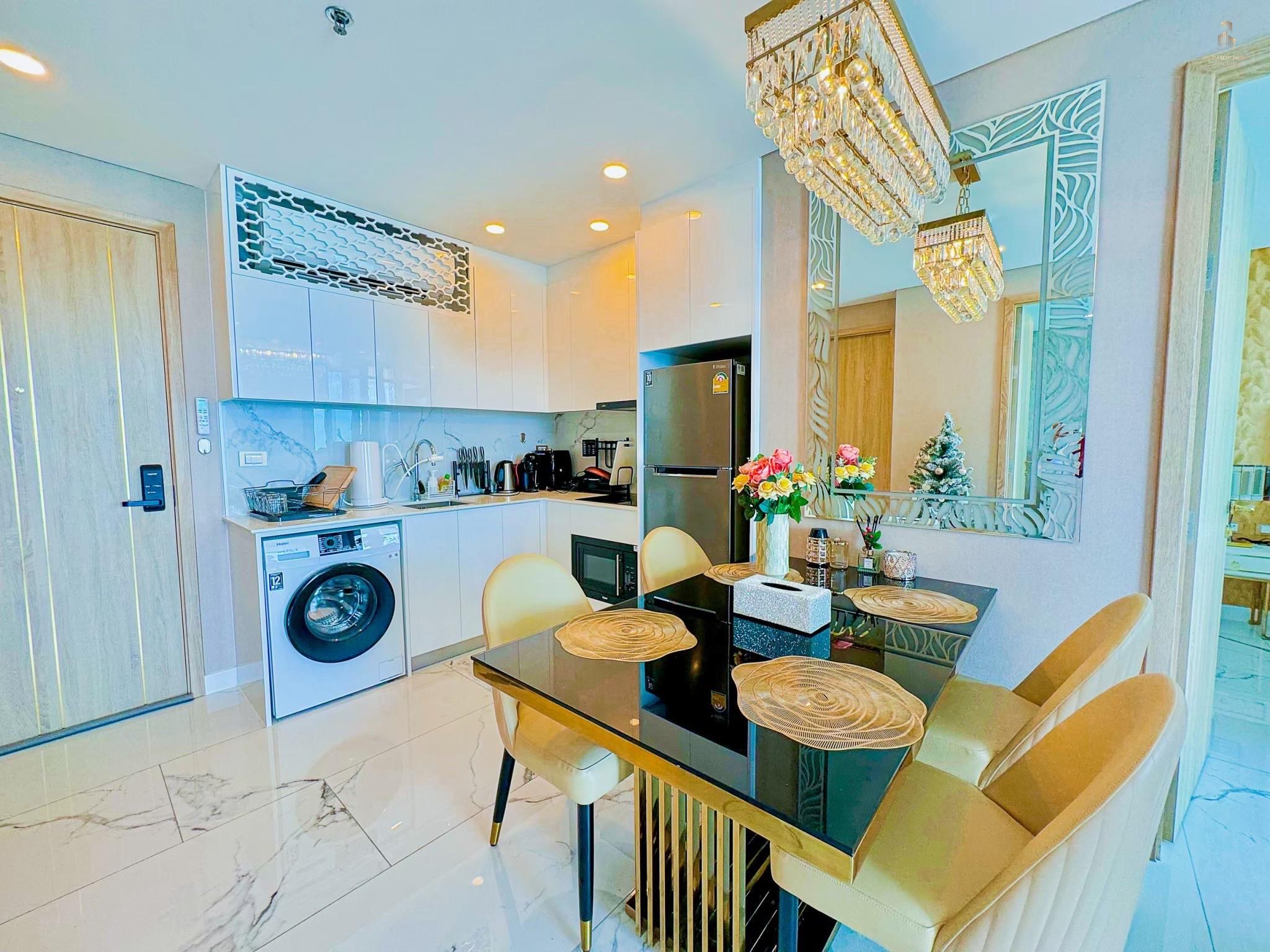 Copacabana Beach Jomtien condo for sale Dinning