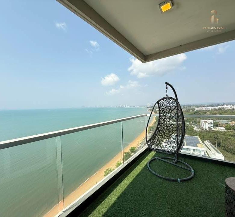 Del Mare Bangsaray beachfront condo for sale