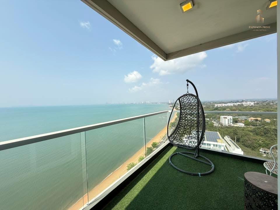 Del Mare Bangsaray beachfront condo for sale